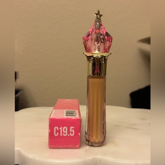 Jeffree Star Concealer- C19.5 - Picture 4 of 4